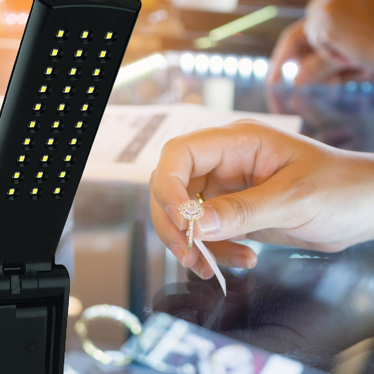 Black Foldi LED lamp showing 30 daylight LEDs for detailed work JEWELRY